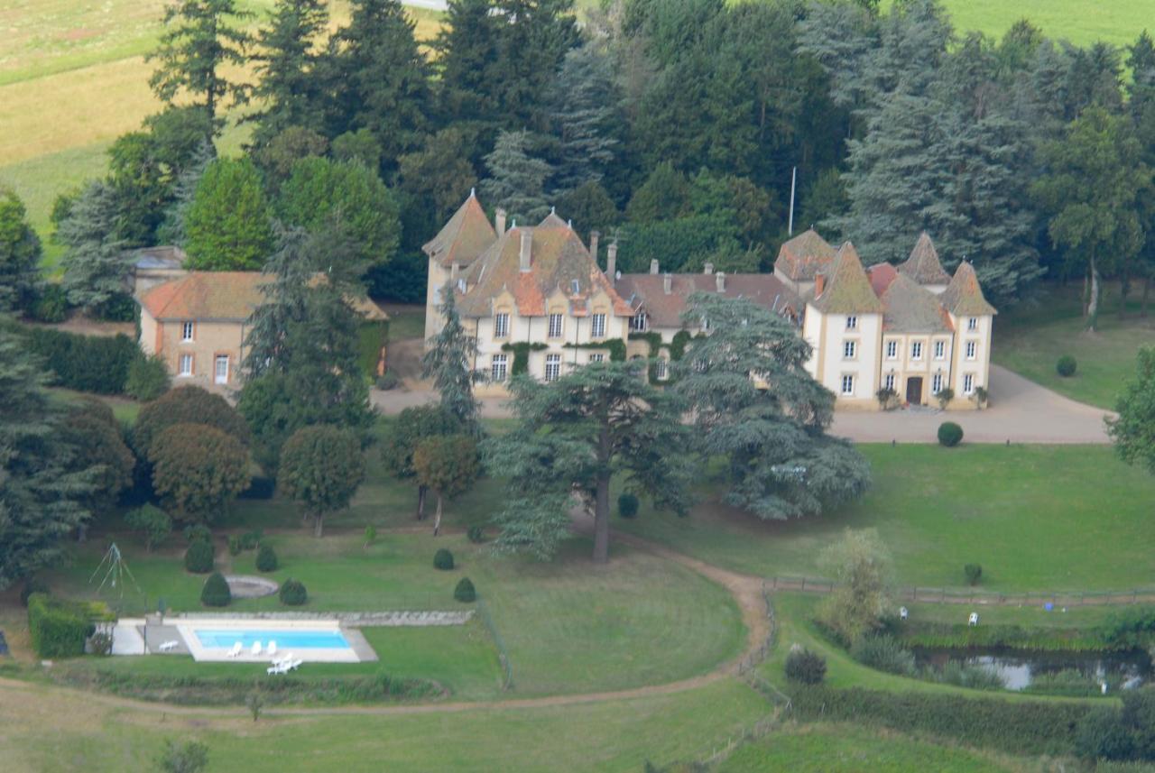 Domaine Des Grands Cedres Bed & Breakfast Cordelle Exterior photo