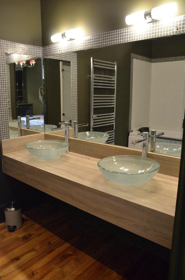 Domaine Des Grands Cedres Bed & Breakfast Cordelle Room photo